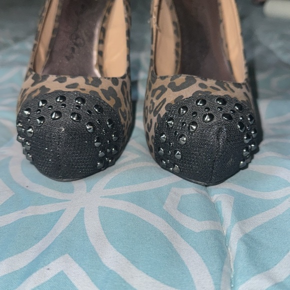 Cheetah high heels, size 6 - Picture 2 of 5